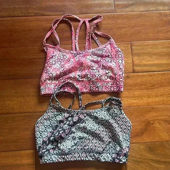 2 colorful Gaiam Bras Size S in good condition - Picture 1 of 7